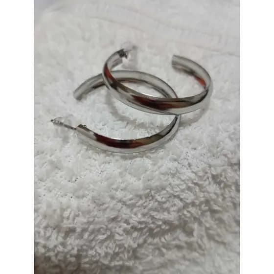 Par de Brincos Argola Aço Inoxidável, Brinco em Aço Cirúrgico Hipoalergênico Liso