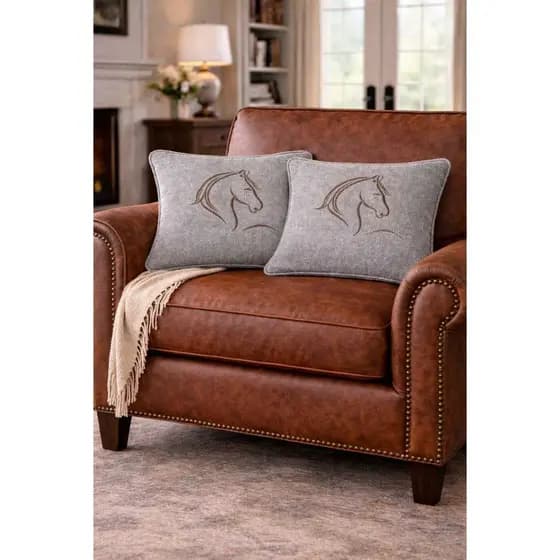 2 Almofadas de luxo bordadas cavalo minimalista