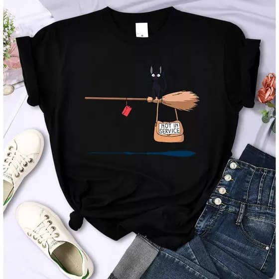 Camiseta Feminina Gatinho Vassoura de Bruxa Not In Service Camisa Blusinha T-shirt 100% Algodão Moda Maligu