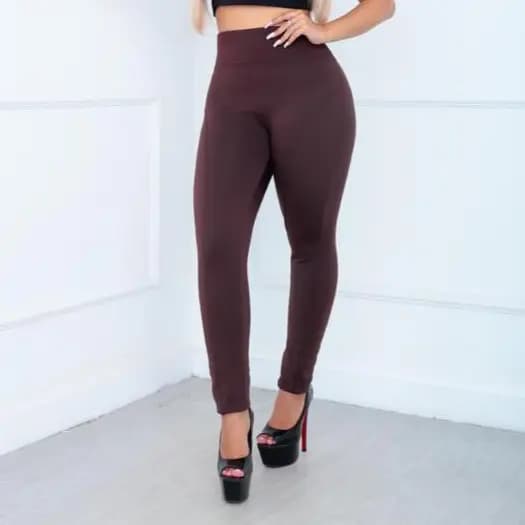 CALÇA MONTARIA FLANELADA APELUCIADA POR DENTRO