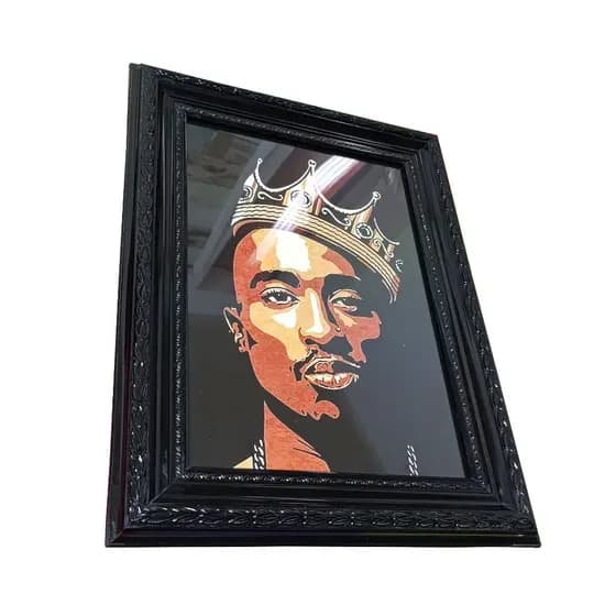 Quadro Tupac Shakur com Moldura Trabalhada em Madeira Grande 2 PAC