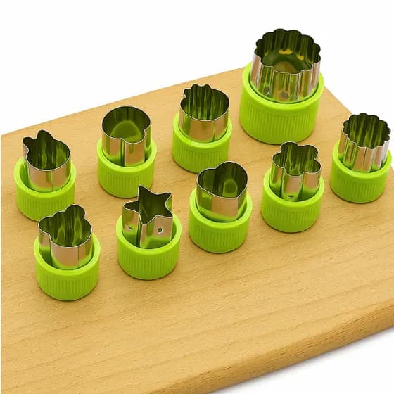 Kit 9 Cortadores de Vegetais e Frutas Mini Moldes Inox Biscoito Massa Alimentos Divertidos