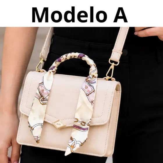 Bolsa Feminina Matelassê Luxo Couro Sintético PU com Alça de Mão e Pingente Ursinho Acessório Elegante Dia a dia