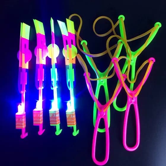 kit com 6, 12 ou 24 Avatar Estillingue Voador Rotativo Helicóptero de Le Foguete Lançador Luminoso Brinquedo Criançad