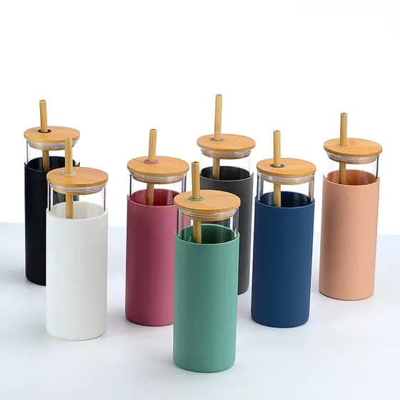 Garrafa de Vidro Copo 500ml Borossilicato Base de Silicone - Canudo Design Bambu