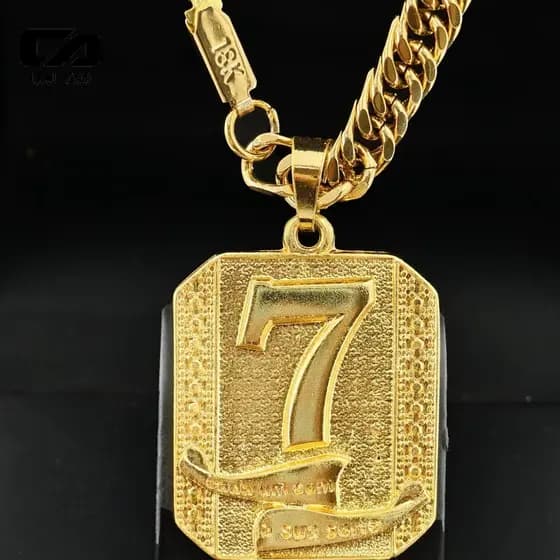 Colar Masculino de Moeda Antiga com Pingente Cadeado Cassino Número 7 - Banhado a Ouro 18K