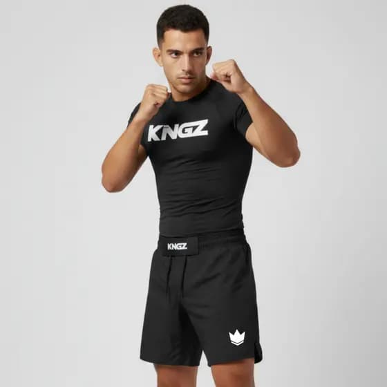 KIT BERMUDA E CAMISA MANGA CURTA COMPRESSÃO MMA MUAY THAY JIU-JITSU UFC NO-GI TREINO LUTA RASH GUARD UV