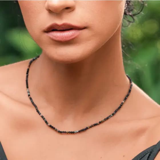 Colar Minimalista Facetado de Turquesa Africana com Fecho em Prata 925 - Proteção e Boa Sorte