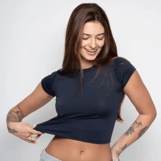 Blusa Baby Tee Feminina Blusa Slim Fit Manga Curta Camiseta de Compressão