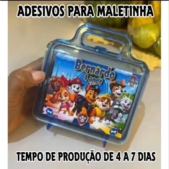 ADESIVOS PARA MALETINHA acrílicas personalizados 7x10 ( NAO COMPRE,SE NÃO PUDER AGUARDAR TEMPO DE PRODUÇÃO)