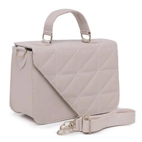 Bolsa Feminina Estruturada Nude,Vermelha,Preta,Off White Matelassê com Alça Removível