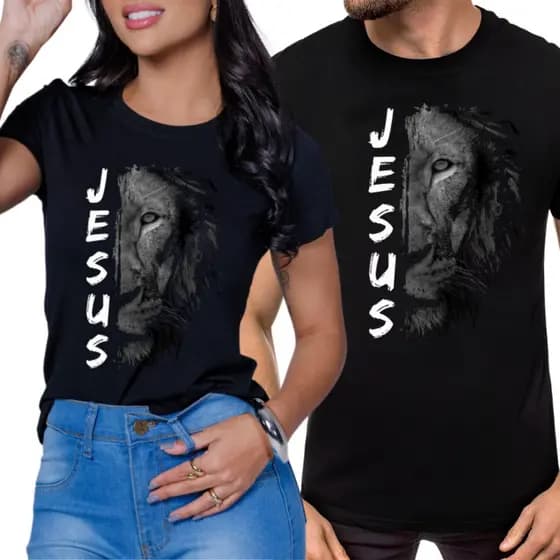 Kit 2 Casal Mozão Camisas T Shirts Masculina e Feminina Unissex Preta Jesus Leão Moda Cristã