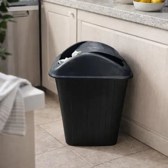 Cesto Retangular Lixo com Tampa Vai e Vem 20L Preto