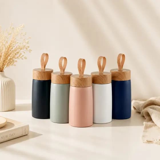 Kit 5 Mini Garrafas Térmicas PERSONALIZADAS 250ml Premium | Parede Dupla | Tampa Estilo Bambu