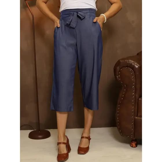 Panta cur 002 Feminina com Cinto Feita do Tecido Chambray com Bolsos Laterais.