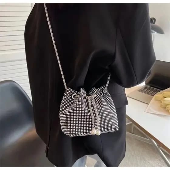 Bolsa de Strass/ Brilho com alça de Corrente Transversal A006 AMY