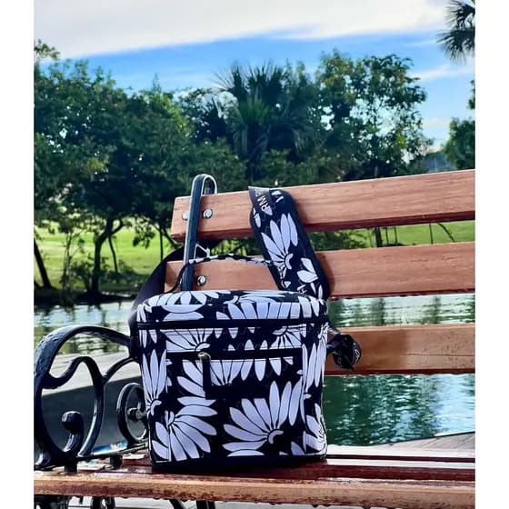 Bolsa Térmica Feminina Lancheira Alça Transversal Regulável com Apoio Verão 04