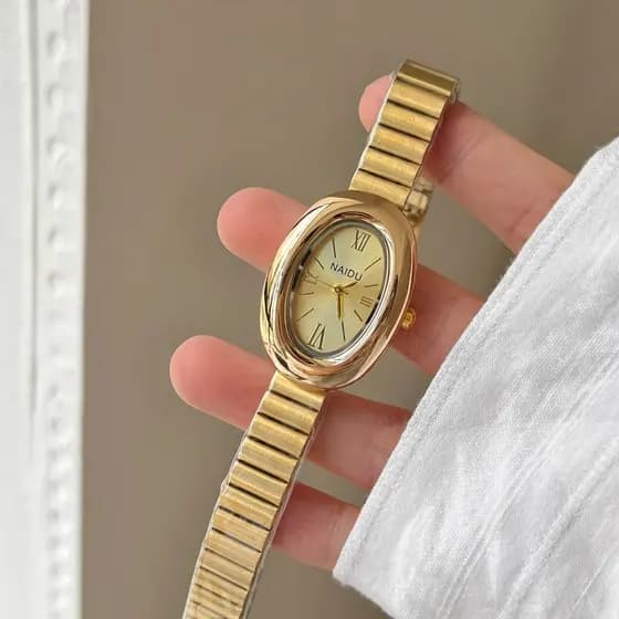 Relógio Oval Dourado Naidu New Bathtub para Mulheres, Relógio Feminino de Moda Simples e de Alta Qualidade