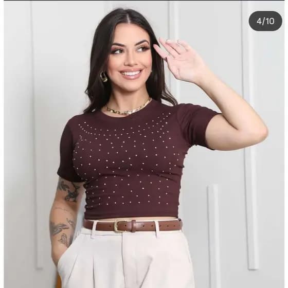 Blusa Feminina Canelada com Strass Premium – Cropped Elegante Manga Curta Moda Feminina ✨