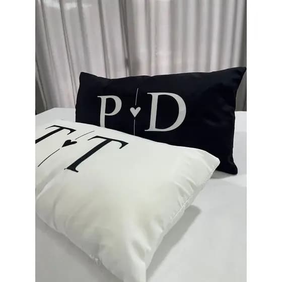 Capa de Almofadas Letras Iniciais Cama Casal baguete 30x50cm