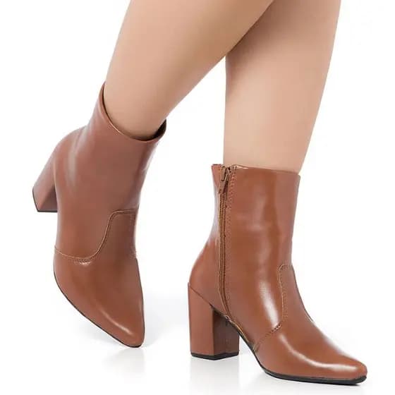 bota feminina cano curto salto grosso bico fino confortavel lancellotti
