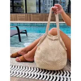 Bolsa Saco Estilo Rede Crochê Tiracolo Com Forro Feminina Praia Piscina Passeio