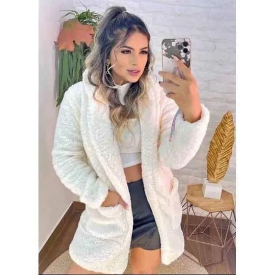 casaco Teddy/sobretudo feminino promoção inverno,manga longa forrado, com bolso e capuz ,moda gringa, blogueira.