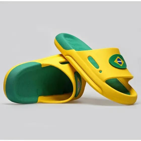 Chinelo Infantil Slide Nuvem Brasil Antiderrapante Sandália Slide Infantil