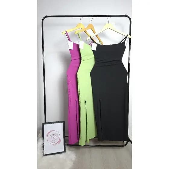 Vestido Vane, Canelado Premium com fenda, costas nua trançada
