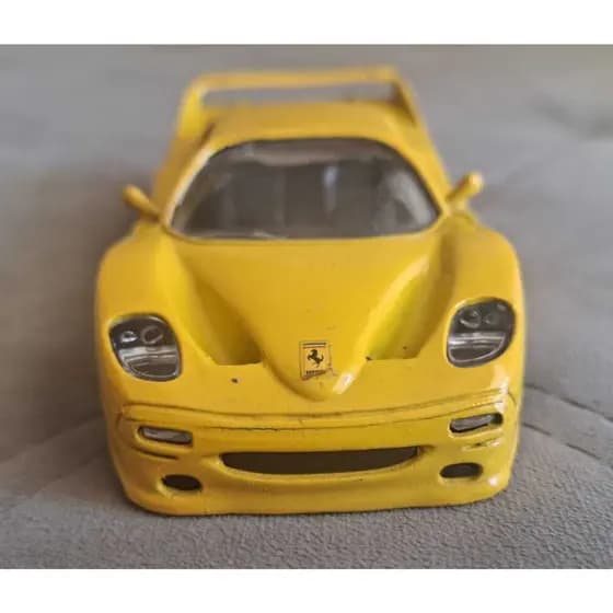 Miniatura Ferrari F50 Amarela - 1/32 (usado)
