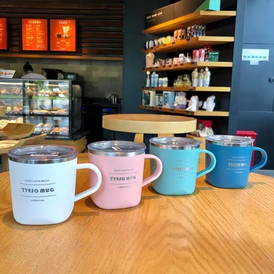 NOVO LANÇAMENTO Caneca Térmica TYESO 260ml Inox com Alça – Estilo Macaron, Café e Chá, Portátil e Elegante