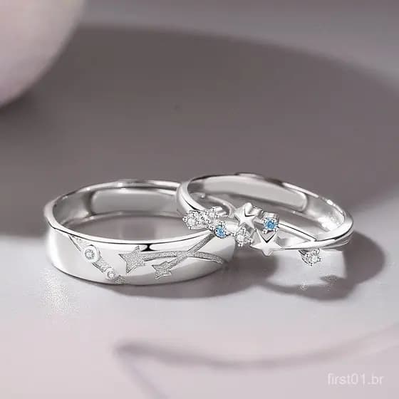 Vem com alguns anéis de estrela para homens e mulheres, um par fresco com chuva de meteoros cravejada de diamantes.