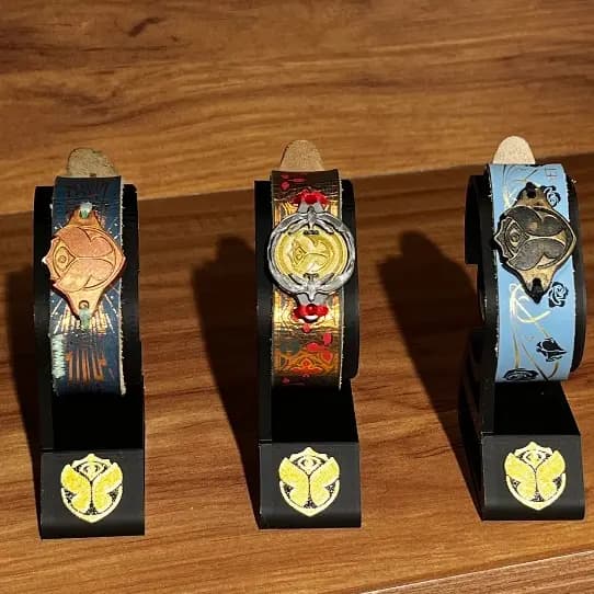 Suporte Expositor de Pulseiras Tomorrowland