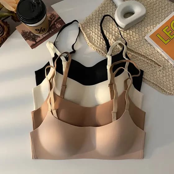 Roupa interior sem costura estilo fino reunindo seios fechados Anti-flacidez copo não vazio sem anel de aço feminino
