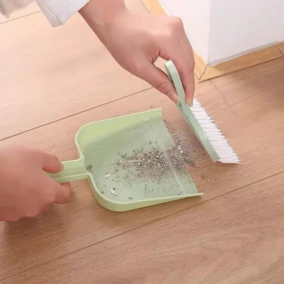 Mini Broom and Dustpan Kit Multi-use Cleaning Plastic Brush Random Colors