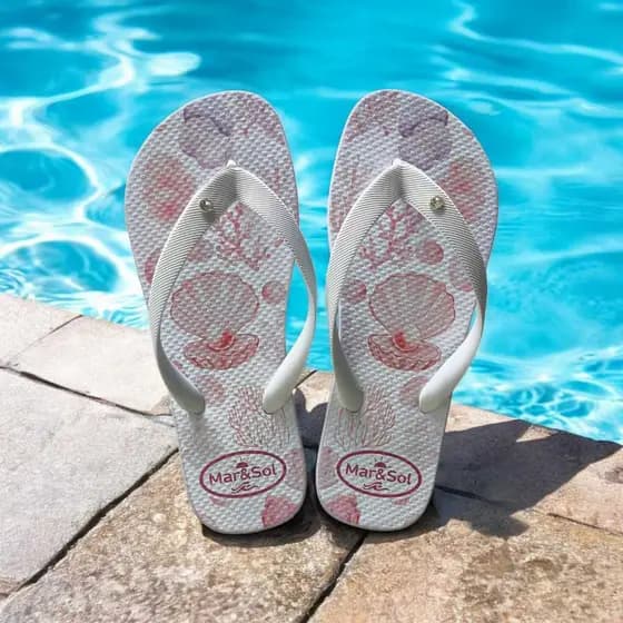 Chinelo macio feminino chinelo barato e com a sola grossa estampa nova 2027