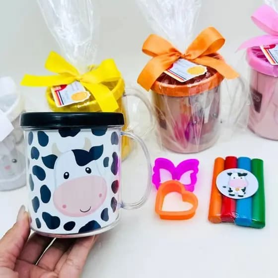 10-15-20 Lembrancinha Fazendinha Personalizada Caneca Com Kit Massinha FAZEMOS TODOS OS TEMAS