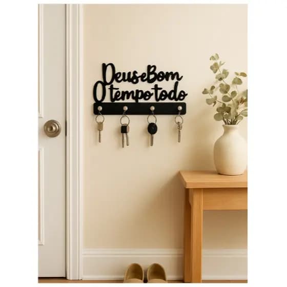 Porta-Chaves Decorativo em MDF – “Deus é bom o tempo todo”