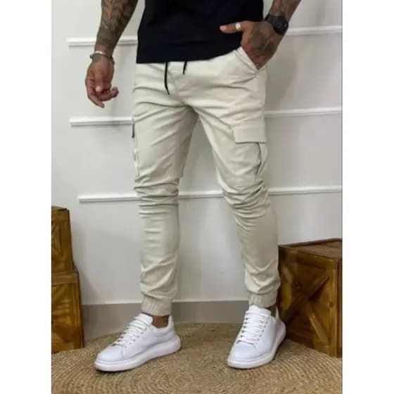 Calça Jogger Cargo Masculina Sarja Streetwear Com Bolso Lateral Estilo e Conforto para o Dia Tecido Leve Confortável