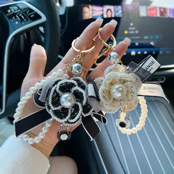 Chaveiro Criativo com Pingente de Laço de Camélia, Corrente de Pérolas Estilosa, Chaveiro de Carro Estilo Coreano para M