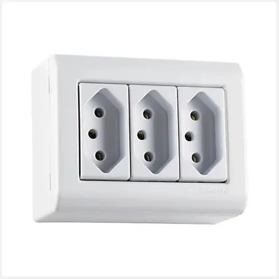 Tomada Tripla Externa 20a Lizflex Tramontina Cor Branco