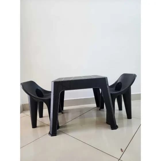 Kit Mesa Infantil Plástica com 2 Cadeirinhas infantil Resist até 80kg Escolas Area de Lazer Igrejas