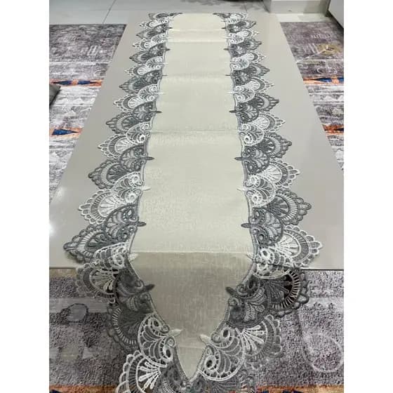 Caminho de Mesa Bordado em Grip DESCRIÇÃO CAMINHO DE MESA Top Li Original