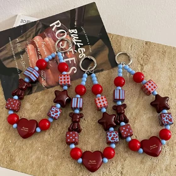 Chaveiro de cordão para celular com pingente de urso violento em forma de coração, cor vinho tinto, com contas, GBY3