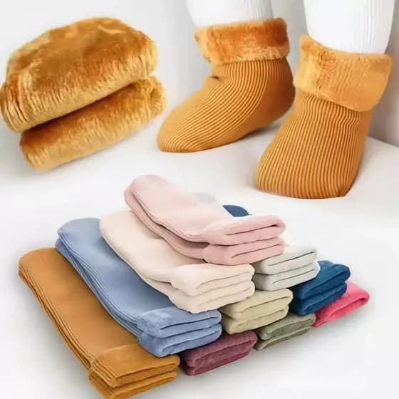 Kit C/ 03 Meias Flexíveis Infantis de Lã Térmica -Serve 3-8 Anos / Grossas, Flexíveis e Coloridas para Inverno