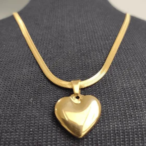 Colar Chocker Fita Aço Inox Coração LINDO Pode Molhar Não Escurece Nem Mancha