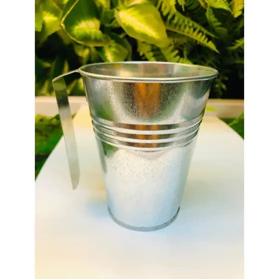 Leiteira Decorativa com Alça Prata 10cm – Alumínio e Metal