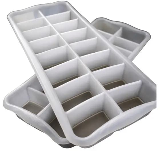 Forma de Gelo Flexível Sanremo 16 Cubos com Fundo de Silicone BPA Free – Fácil de Desenformar
