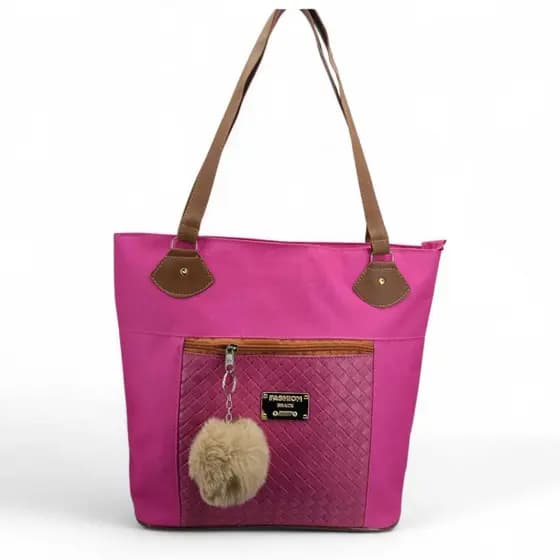 Bolsa Feminina Luxo com Pompom de brinde – Estilo, Espaço e Elegância!