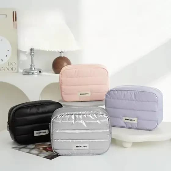 Necessaire Puffer Feminina – Bolsa de Maquiagem Impermeável e Compacta para Viagem